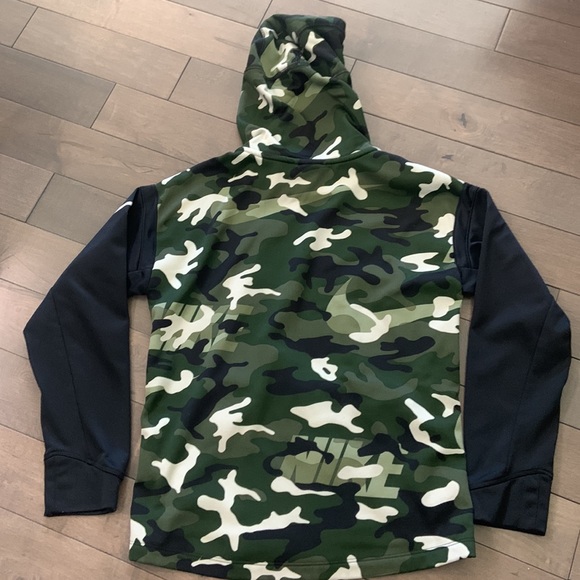 Nike Dri-Fit camo hoodie - Picture 4 of 4